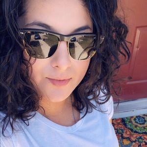 Meet your Posher, Cindy j.